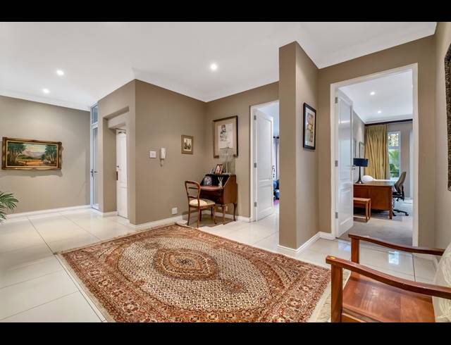 7 BEDROOM HOUSE FOR SALE IN BRYANSTON